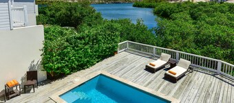 Charming 3 Bedroom Townhouse with Pool - On Resort