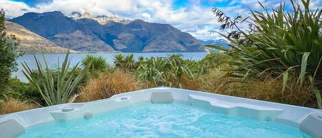 Bain à remous extérieur