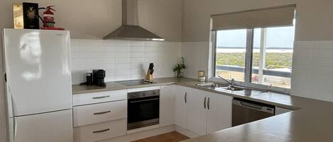 Stovetop, dishwasher, toaster