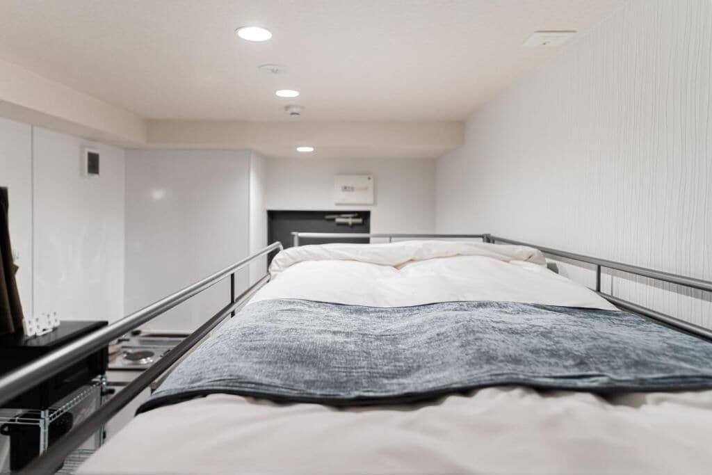 Departamento junior | Ropa de cama de alta calidad, edredón, escritorio y insonorización 