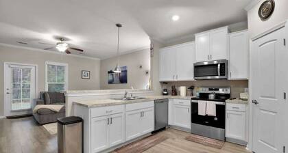 Modern Townhome in Pooler | Pool & Trails