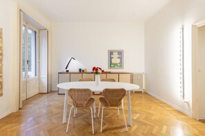 Dining - ERCOLE FERRAIO, 12 – Spacious and bright apartment (Milano)