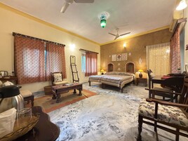 Premium Double Room | Living area