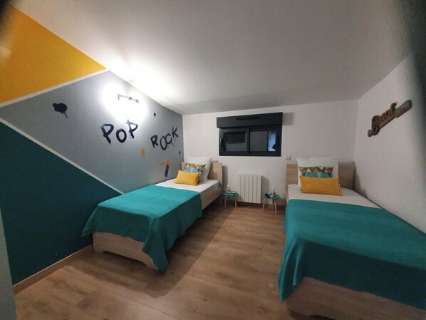 4 間睡房、熨斗/熨衫板、Wi-Fi