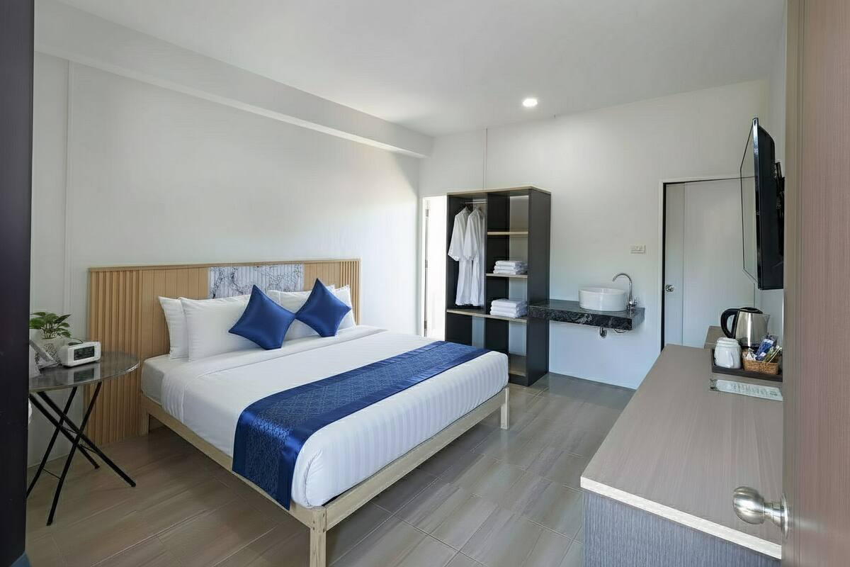 Standard Double Room, Garden View