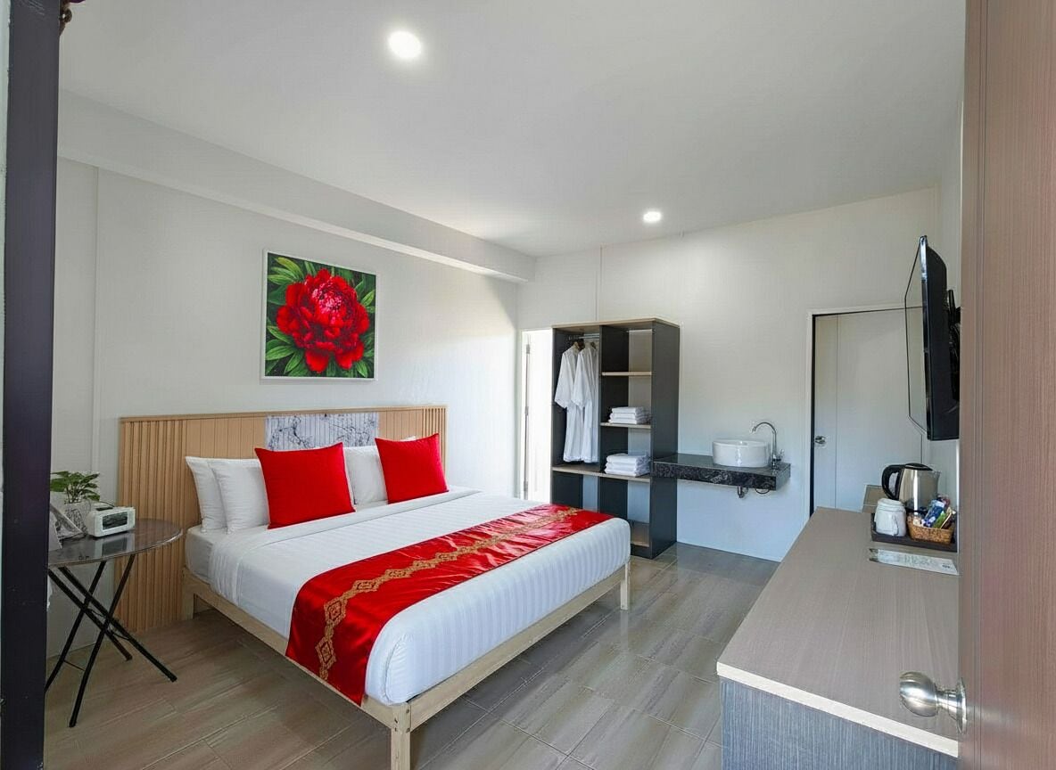 Standard Double Room, Garden View | Desk, laptop workspace, soundproofing, free WiFi