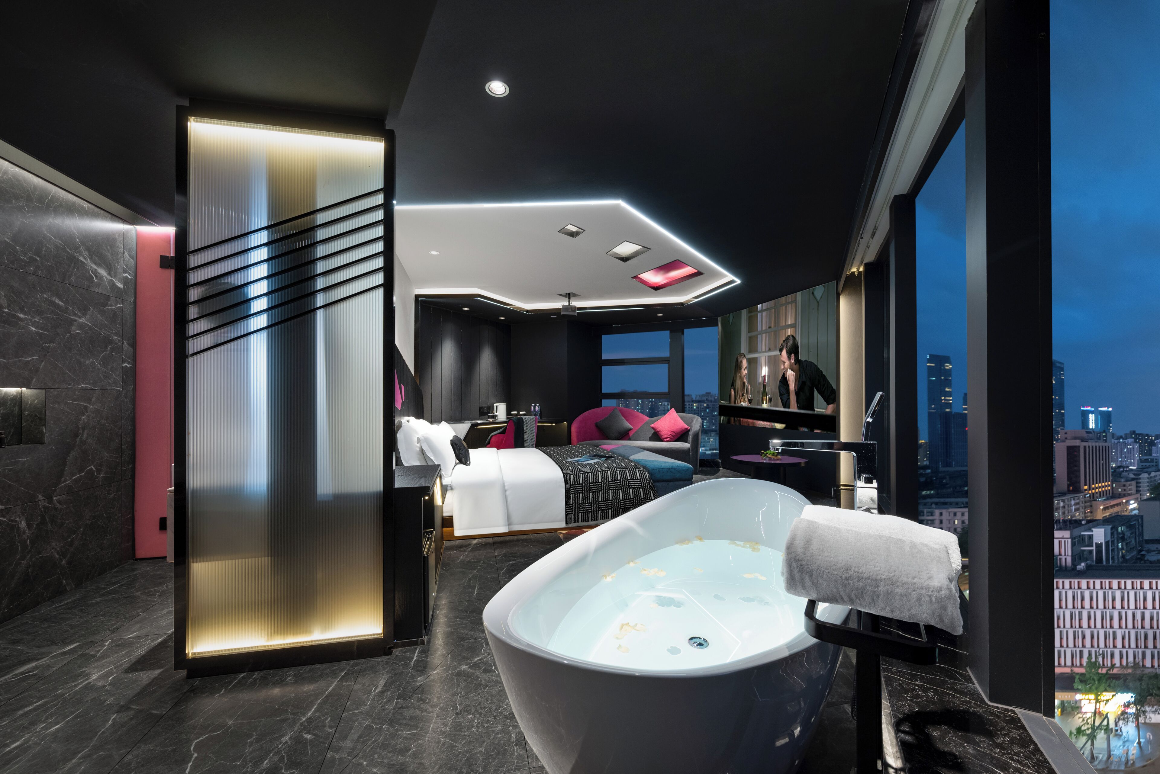 Suite estudio panorámica, vistas a la ciudad | Zona de estar | Una impresora