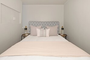 1 Schlafzimmer, Schreibtisch, Bügeleisen/Bügelbrett, WLAN