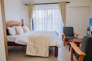 1 chambre, bureau, Wi-Fi, draps fournis