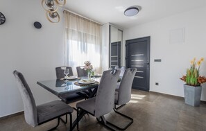 Dining - 2 bedroom cozy home in Vukovar (Vukovar)