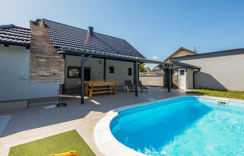 2 bedroom cozy home in Vukovar