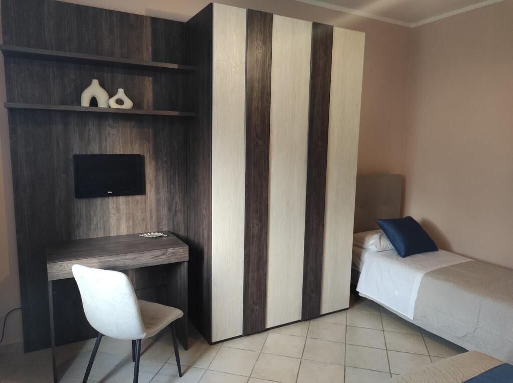 1 Schlafzimmer, Zimmersafe, Schreibtisch, Reisekinderbett