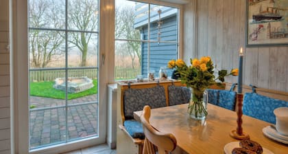 Speelwark- direkt am Badedeich in DagebĂŒll mit Terrasse und Strandkorb