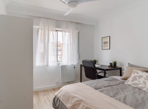 2 Schlafzimmer, Bügeleisen/Bügelbrett, WLAN