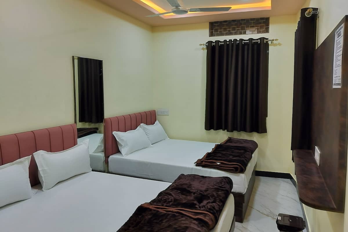 Classic Quadruple Room