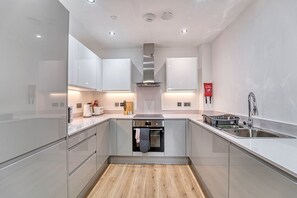 Microwave, oven, stovetop, cookware/dishes/utensils