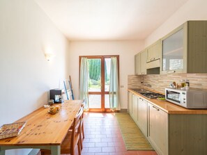 Microwave - Cosy apartment for 4 guests with WIFI, A/C, pool, TV, pets allowed and panoramic view (Pontassieve)
