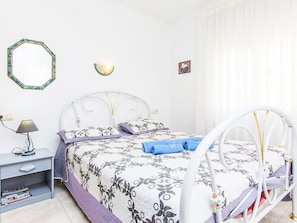 2 habitaciones y cuna de viaje 