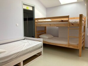 Soundproofing, free WiFi - Ostal Scrignac - Gîte d'étape de la Gare (Scrignac)