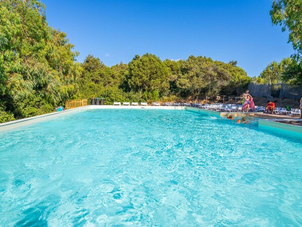 Pool - Wonderful private villa for 5 guests with pool, A/C, terrace and pets allowed (Badesi)