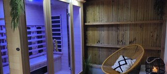 Gîte Le Karrdi (sleeps 10) ideal for families. Pets welcome!