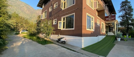 Fachada de la propiedad