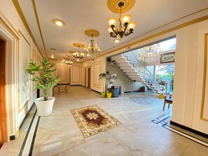 Lobby - Rozan Jaai Orchard Hotel (Srinagar)