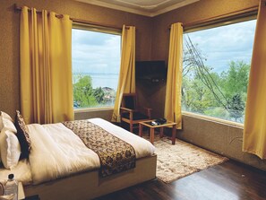 Premium Room, Lake View - Rozan Jaai Orchard Hotel (Srinagar)