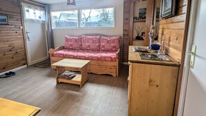 TV - Cozy chalet in the Vosges, peaceful setting, 4 ppl (Anould)