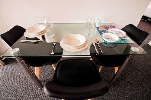 Sunny Shackell. Echuca Moama Holiday Accommodation