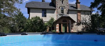 Domaine de l'Île: Historic house with pool and Wi-Fi