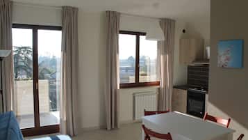 1 bedroom, iron/ironing board, free WiFi