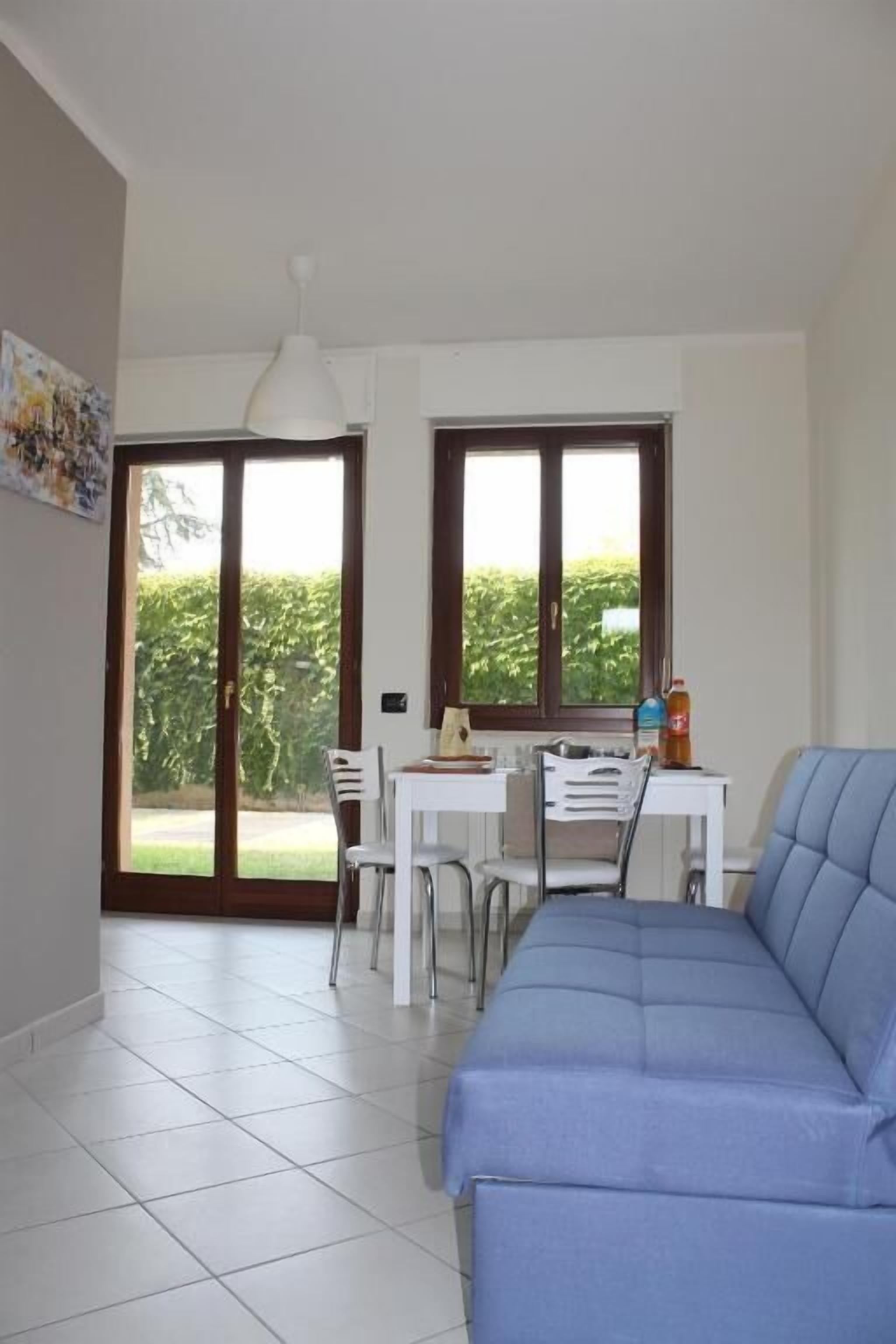 30-Zoll-Flachbildfernseher mit Kabelempfang