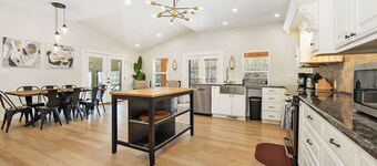 Adventure Awaits- Indoor pool & Pickle ball Court