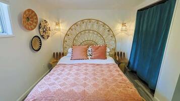 1 bedroom, iron/ironing board, travel crib, WiFi
