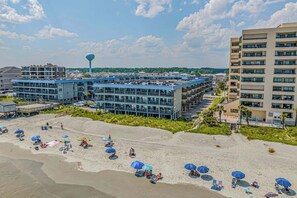 On the beach - Sea Cabin 118 - Oceanfront, End-Unit! (North Myrtle Beach)