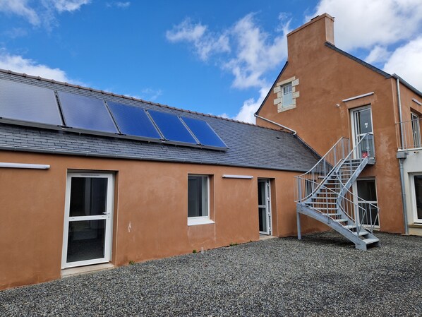 双人房, 庭院景观 | 床单