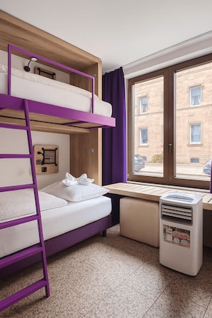 1 bedroom, premium bedding, free WiFi, bed sheets