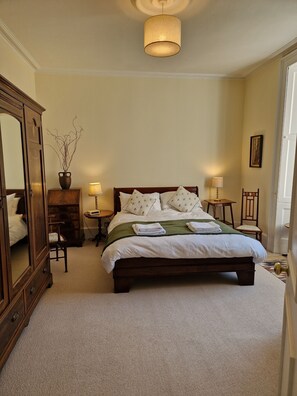 Comfort Apartment, City View