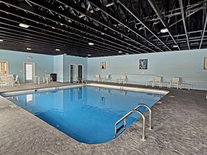 Una piscina techada, una piscina climatizada
