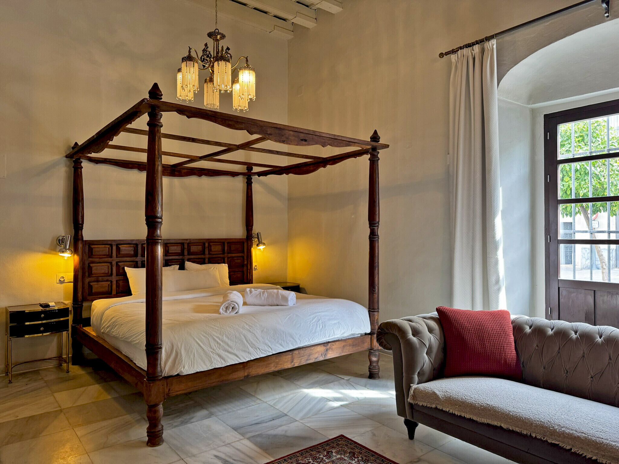 8 chambres, fer et planche à repasser, Wi-Fi gratuit, draps fournis