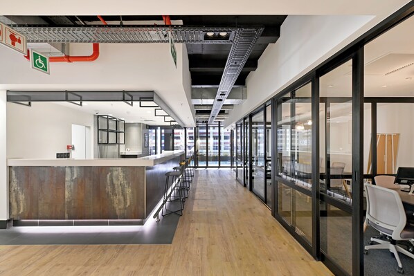 Lobby - 1-Bed Hideaway in High-Rise with City Views (Cape Town)