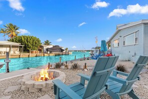 Property grounds - Mermaid Manor ~ Waterfront Haven w/ Hot Tub & Dock (Marathon)