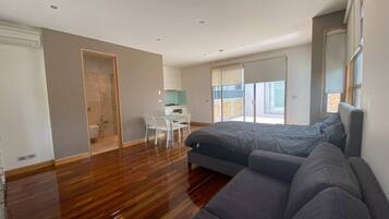 Studio, 1 Bedroom, Smoking, Balcony | 1 bedroom