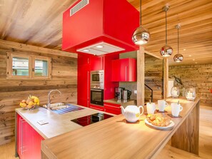 Réfrigérateur, micro-ondes, lave-vaisselle