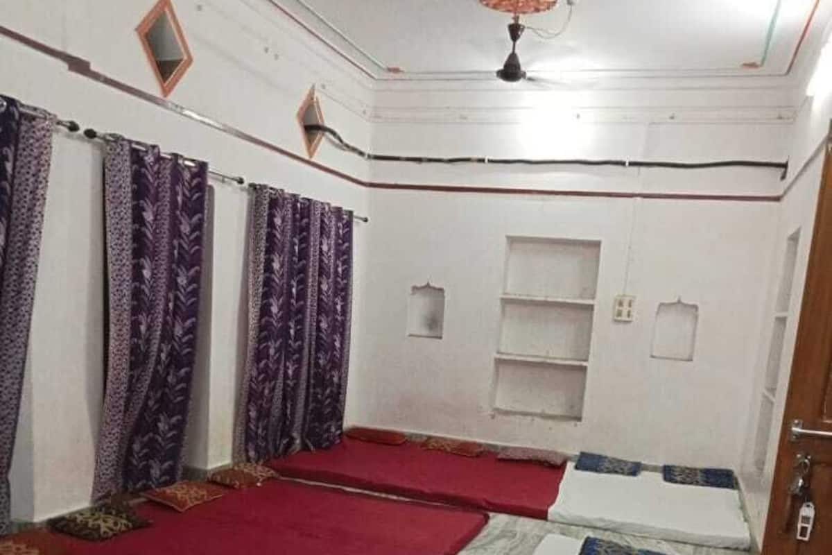 Soundproofing, free WiFi