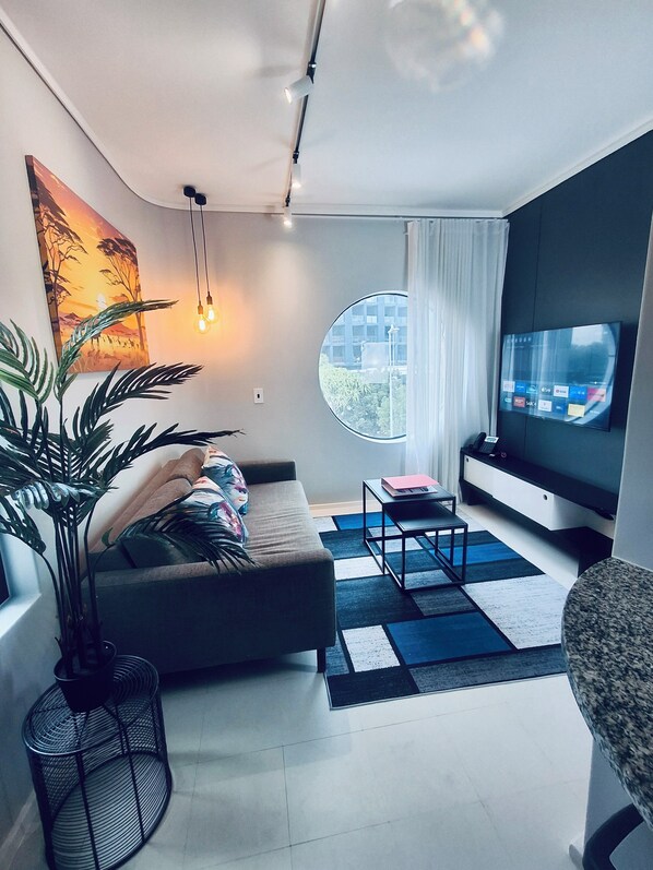 1 kamar tidur, seprai premium, minibar, dan brankas