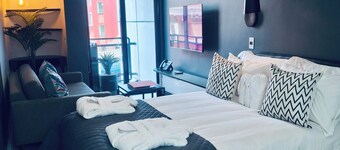 Urban Elephant Express The Flamingo