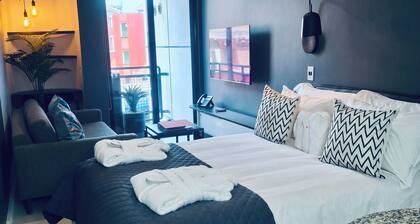 Urban Elephant Express The Flamingo