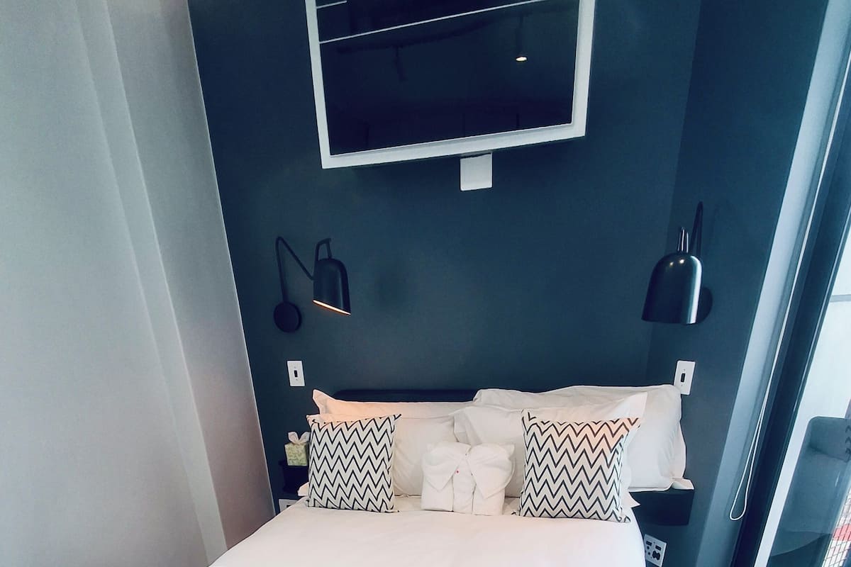 Premium bedding, minibar, in-room safe, iron/ironing board